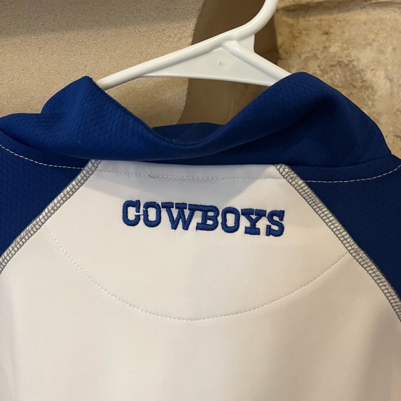 Dallas Cowboys pull over jacket - Picture 4 of 5